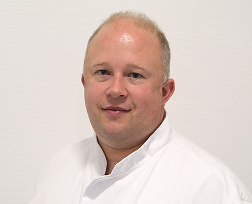Dr.<br />Thomas Vehren